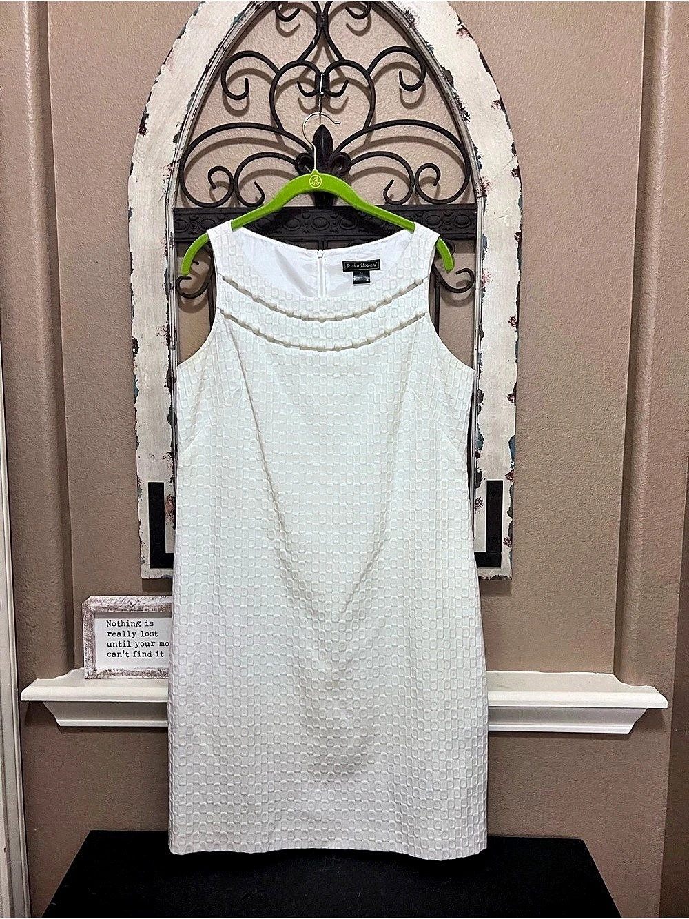 Jessica Howard White Textured Sleeveless Dress Size 12 Like New